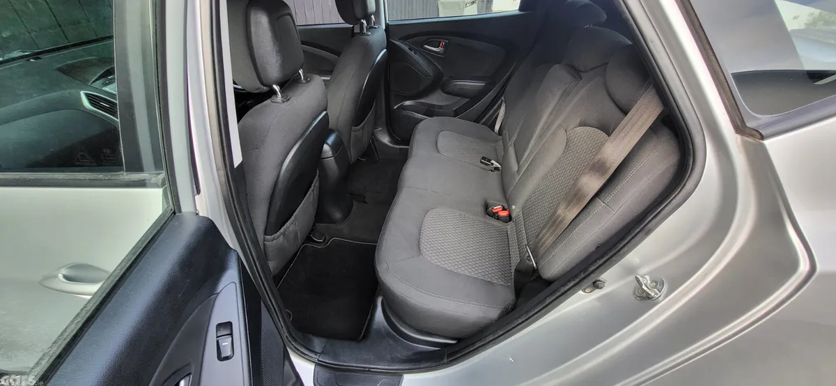 Hyundai ix35 SUV, Diesel, 2011, Silver