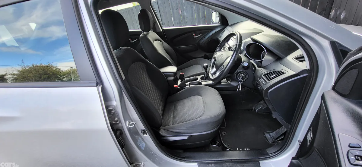 Hyundai ix35 SUV, Diesel, 2011, Silver