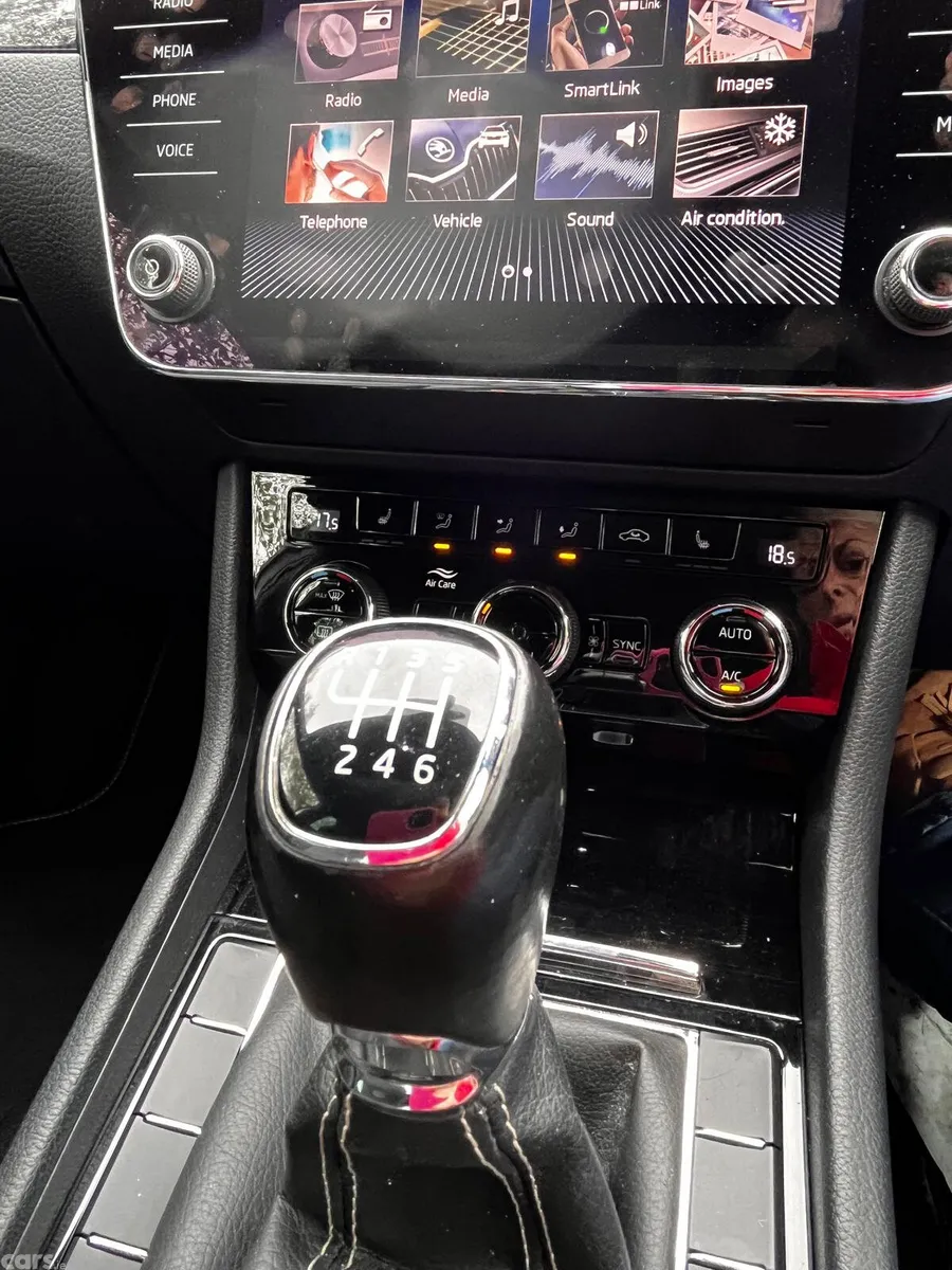 Skoda Superb Saloon, Diesel, 2019, Grey