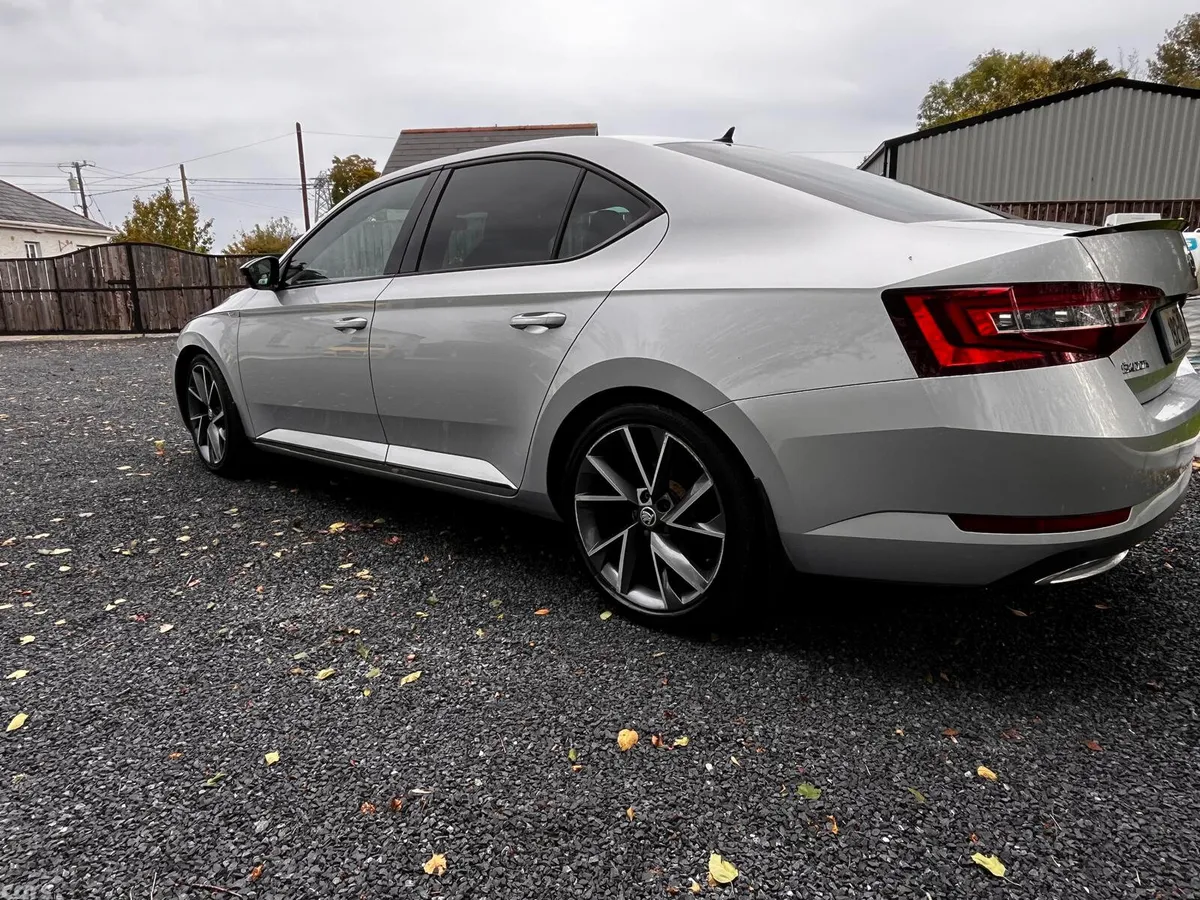 Skoda Superb Saloon, Diesel, 2019, Grey
