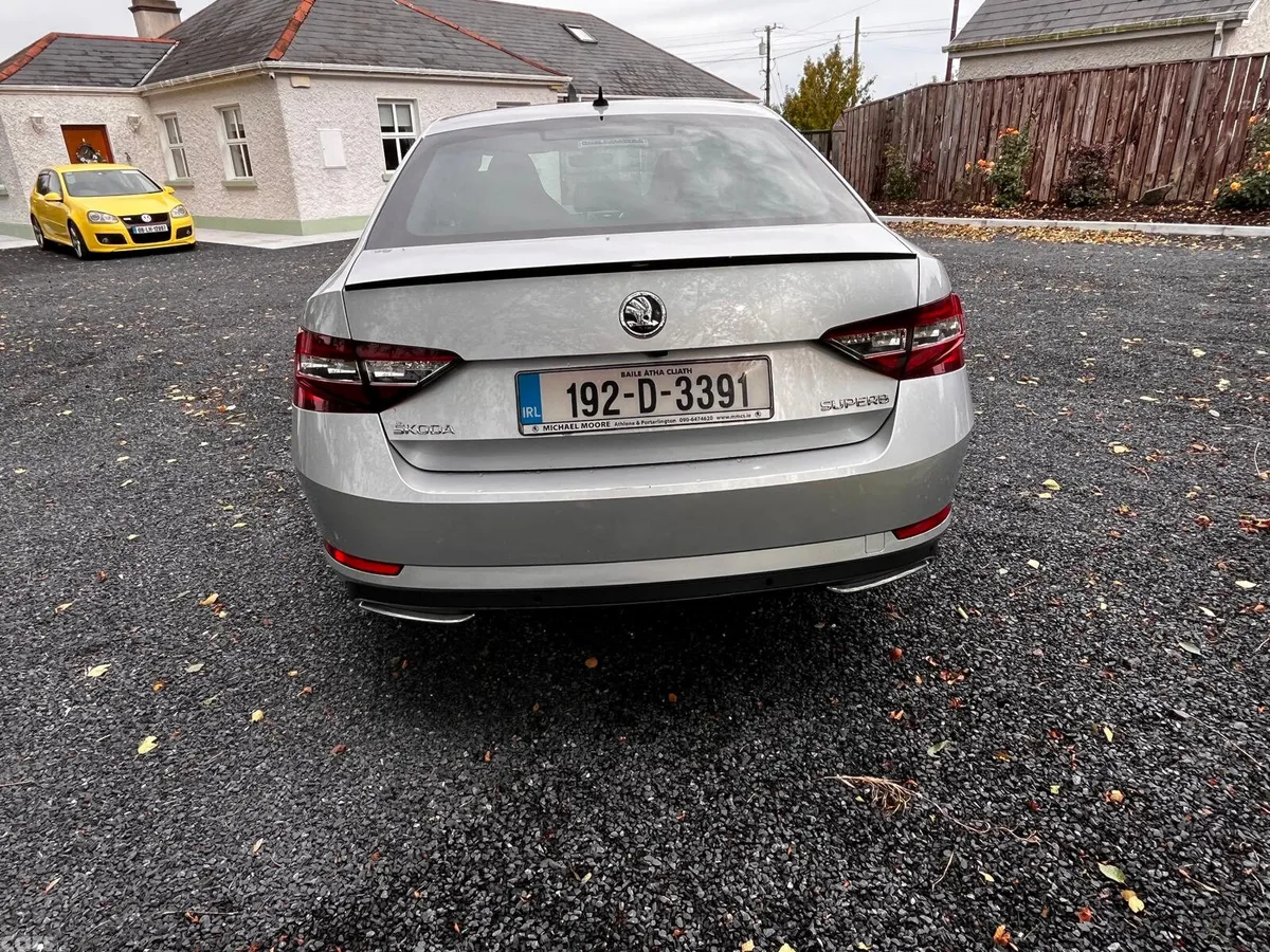 Skoda Superb Saloon, Diesel, 2019, Grey