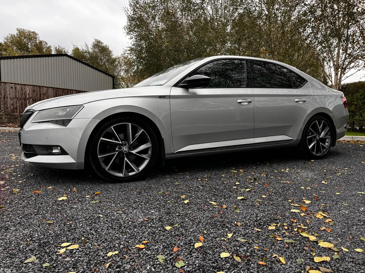 Skoda Superb Saloon, Diesel, 2019, Grey