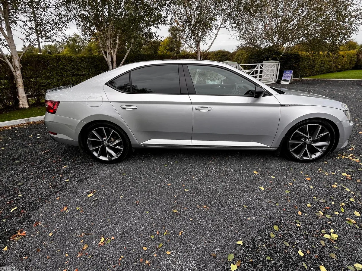 Skoda Superb Saloon, Diesel, 2019, Grey