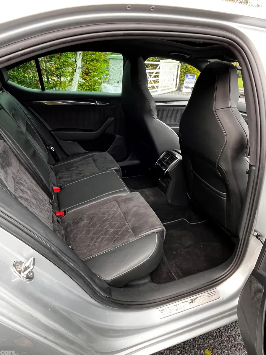 Skoda Superb Saloon, Diesel, 2019, Grey