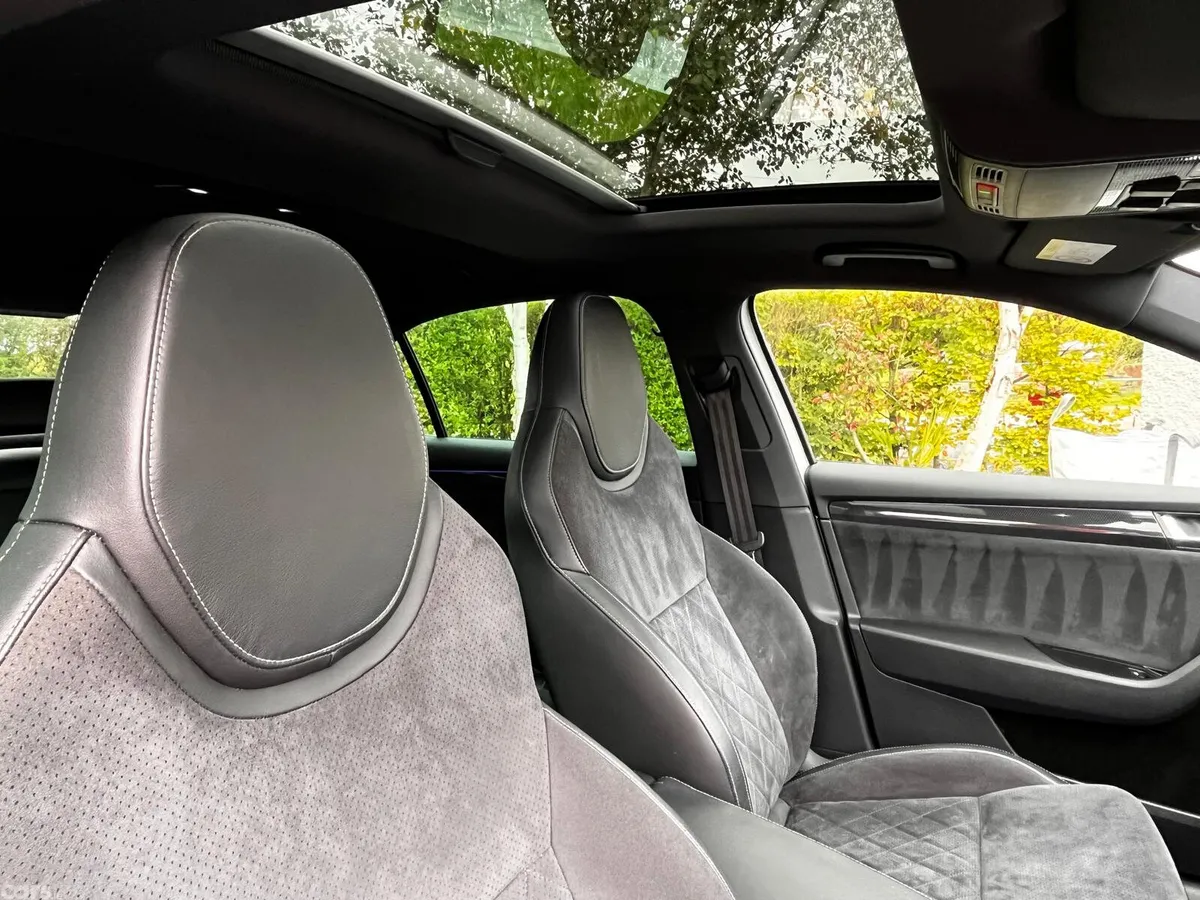 Skoda Superb Saloon, Diesel, 2019, Grey