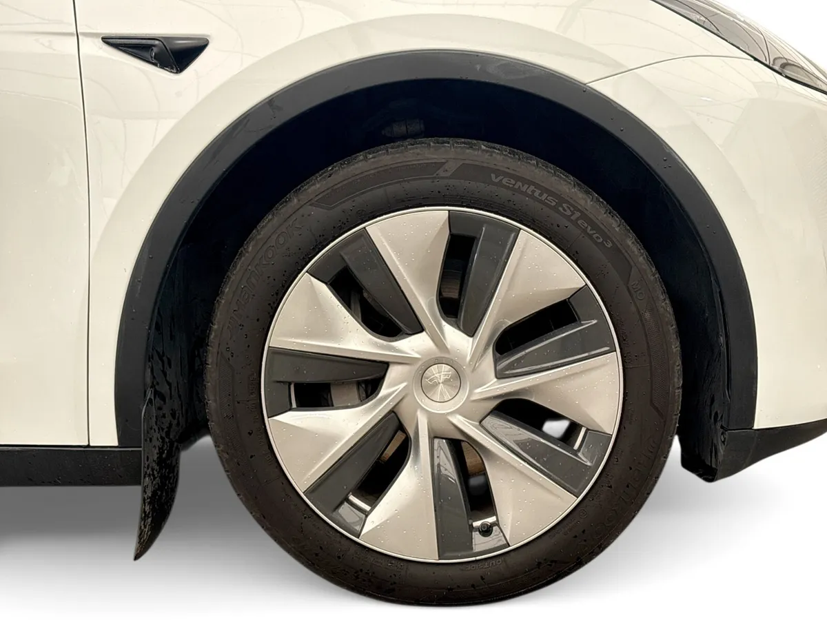 Tesla Model Y MPV, Electric, 2023, White