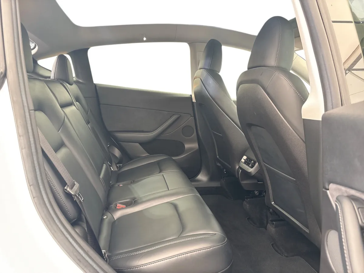 Tesla Model Y MPV, Electric, 2023, White