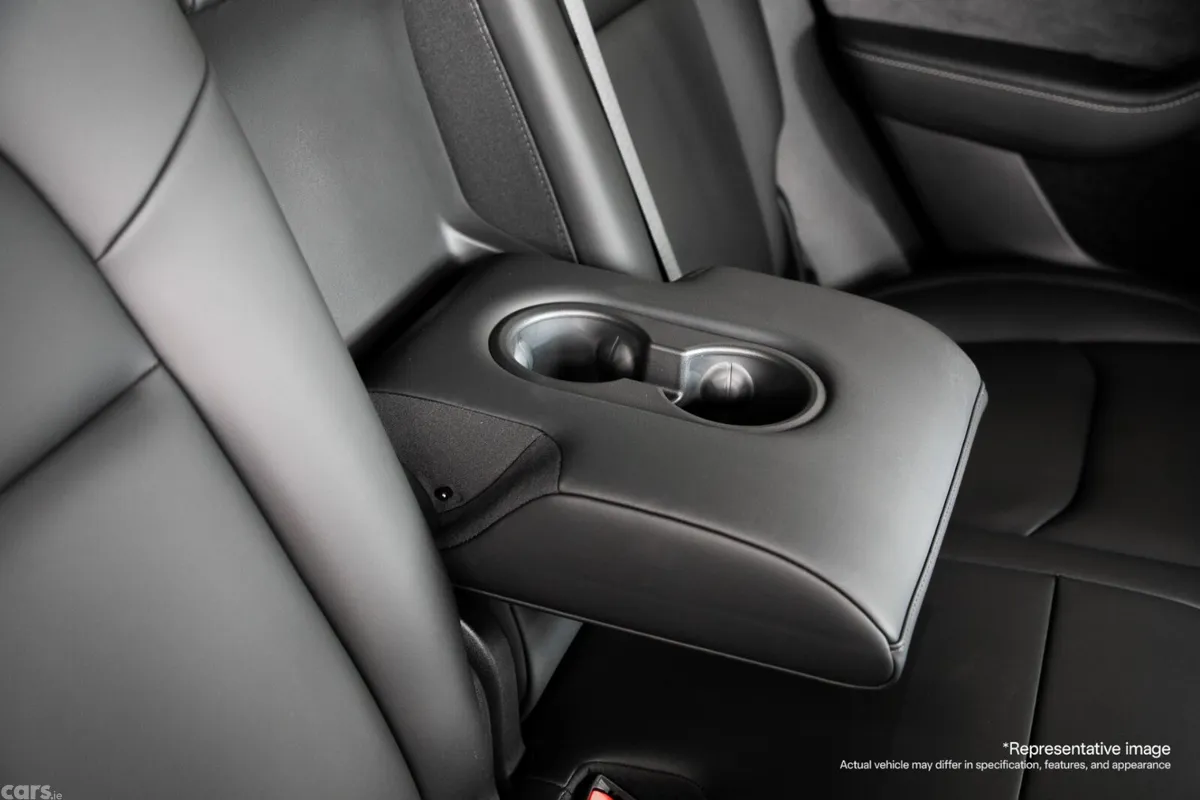 Tesla Model Y MPV, Electric, 2023, White
