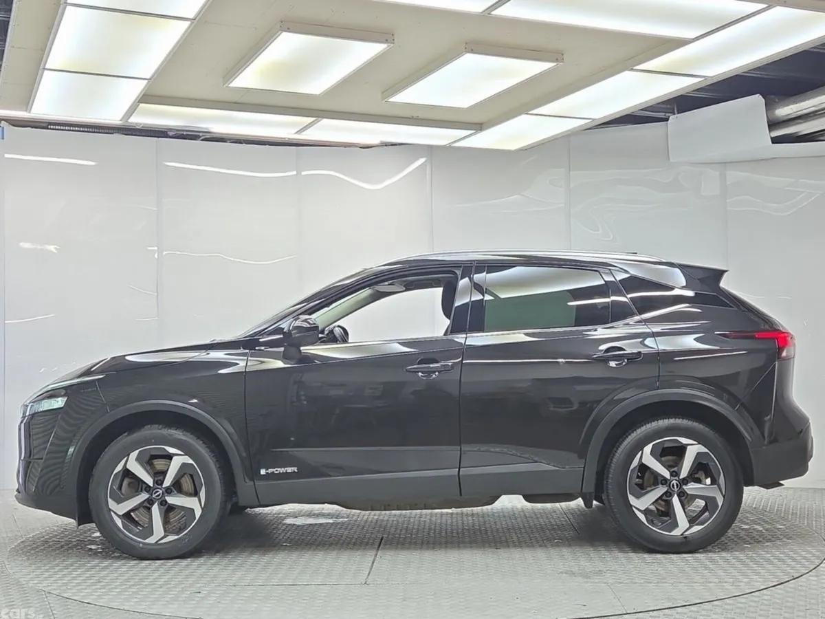 Nissan Qashqai MPV, Petrol Hybrid, 2023, Black