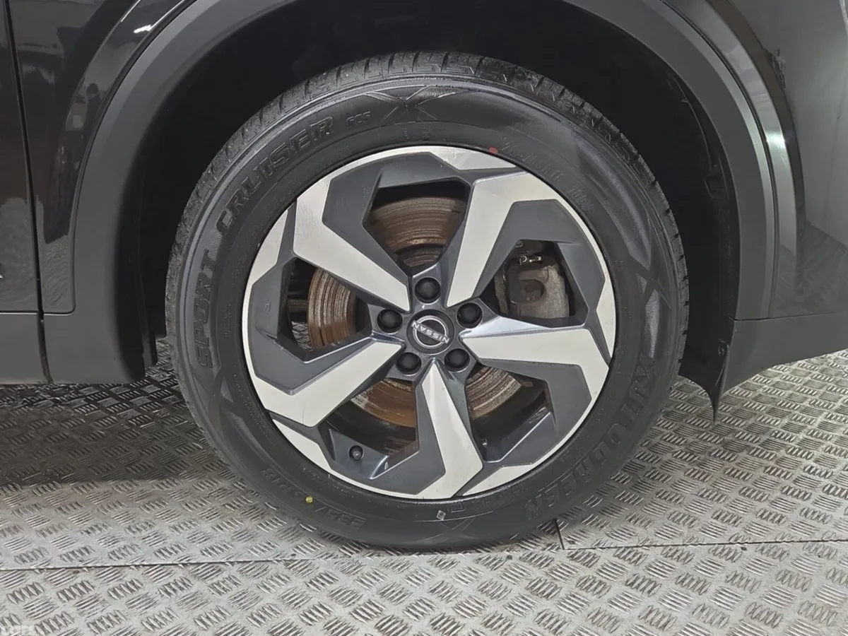 Nissan Qashqai MPV, Petrol Hybrid, 2023, Black
