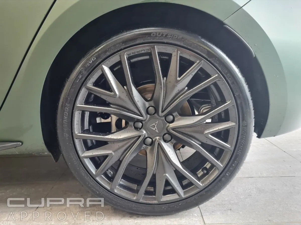 Cupra Leon Hatchback, Petrol, 2026, Green