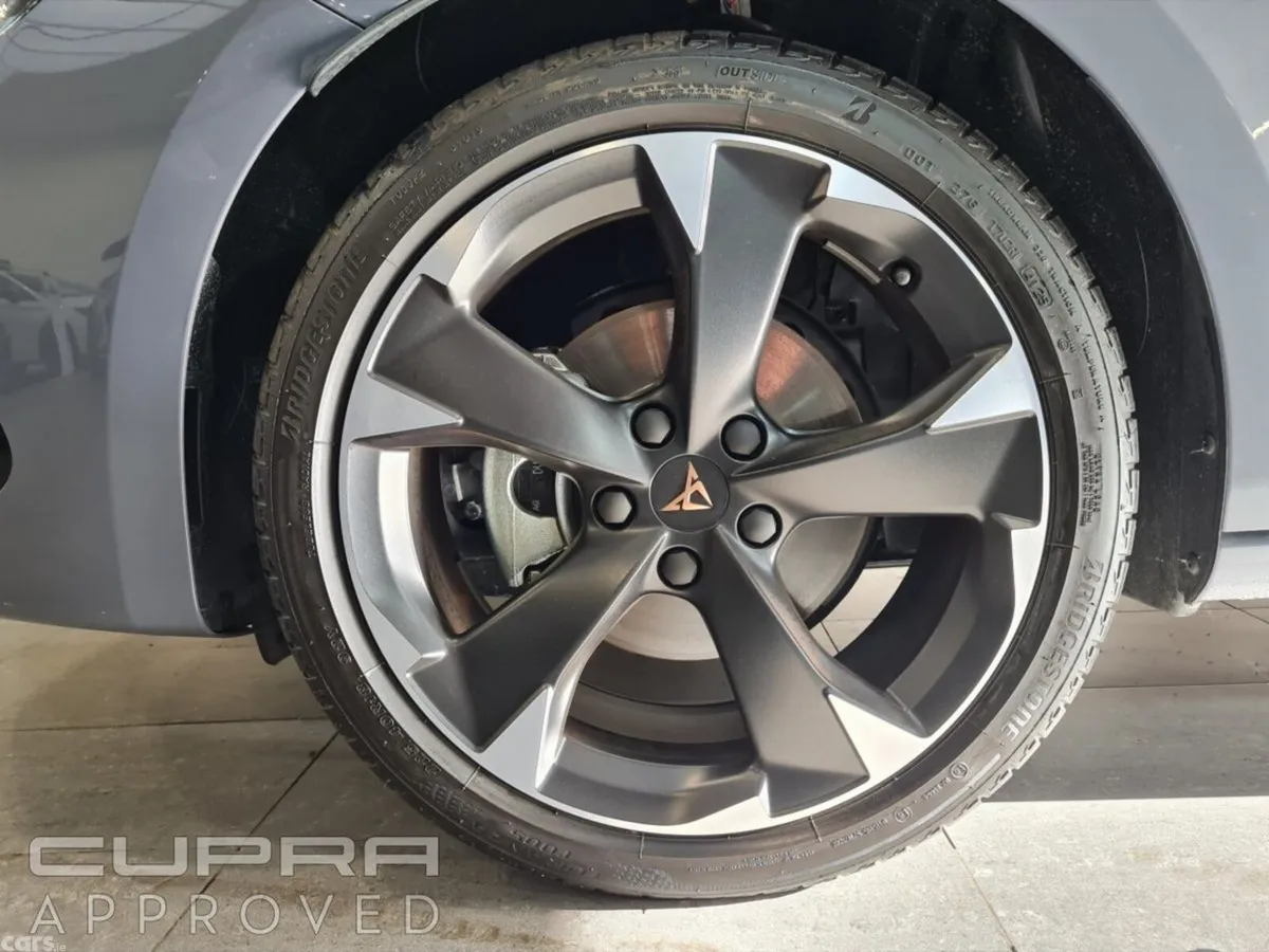 Cupra Leon Estate, Petrol, 2026, Grey
