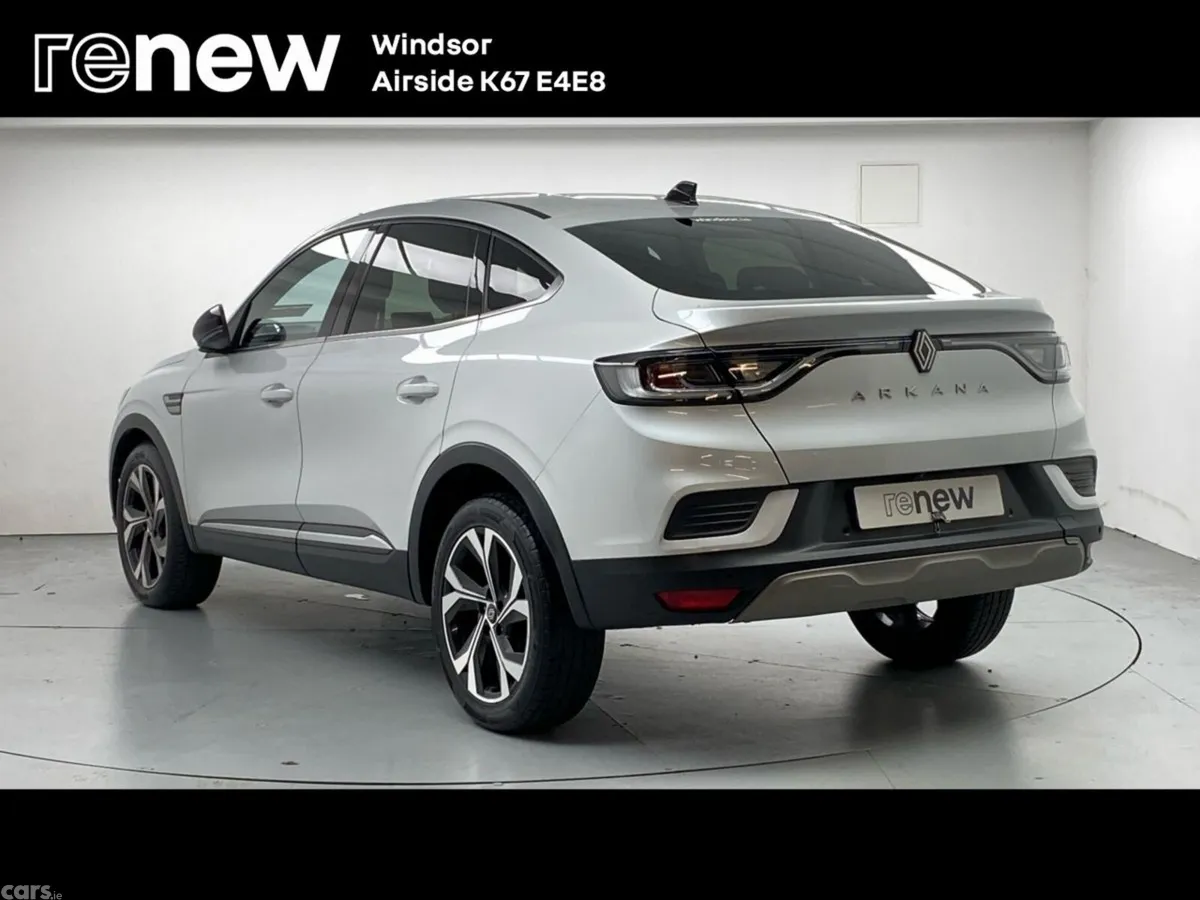 Renault Arkana Hatchback, Petrol Hybrid, 2025, White