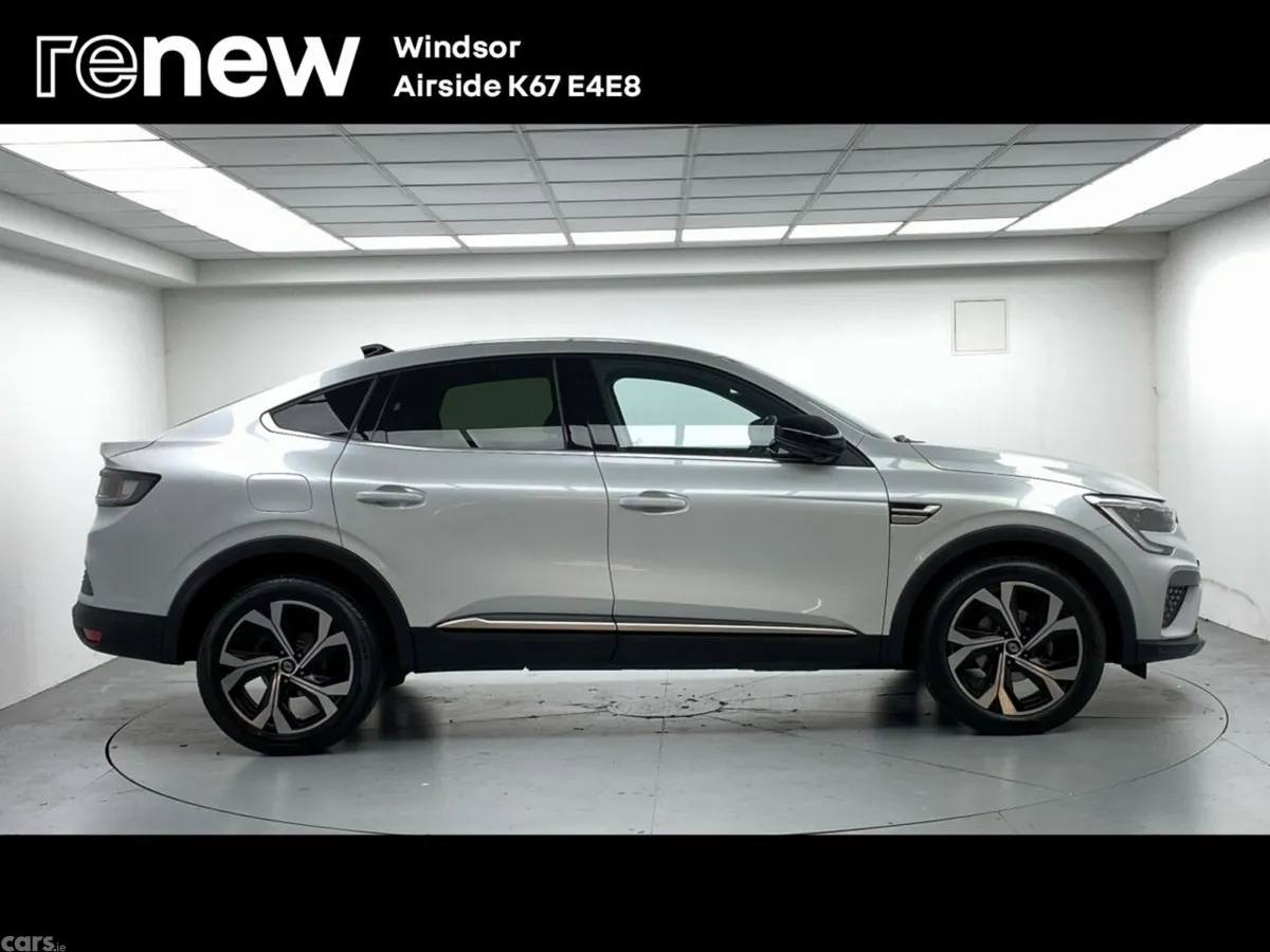 Renault Arkana Hatchback, Petrol Hybrid, 2025, White
