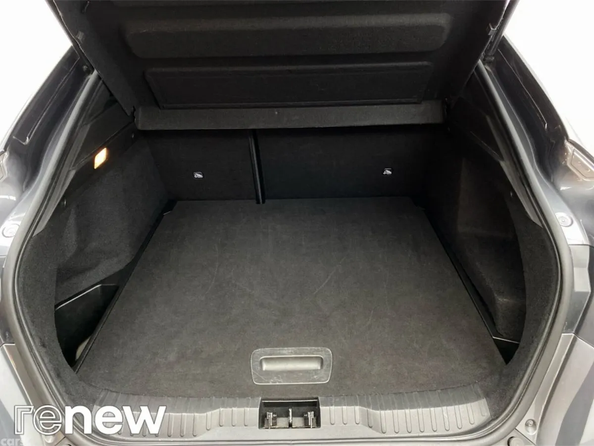 Renault Arkana Hatchback, Petrol, 2025, Grey