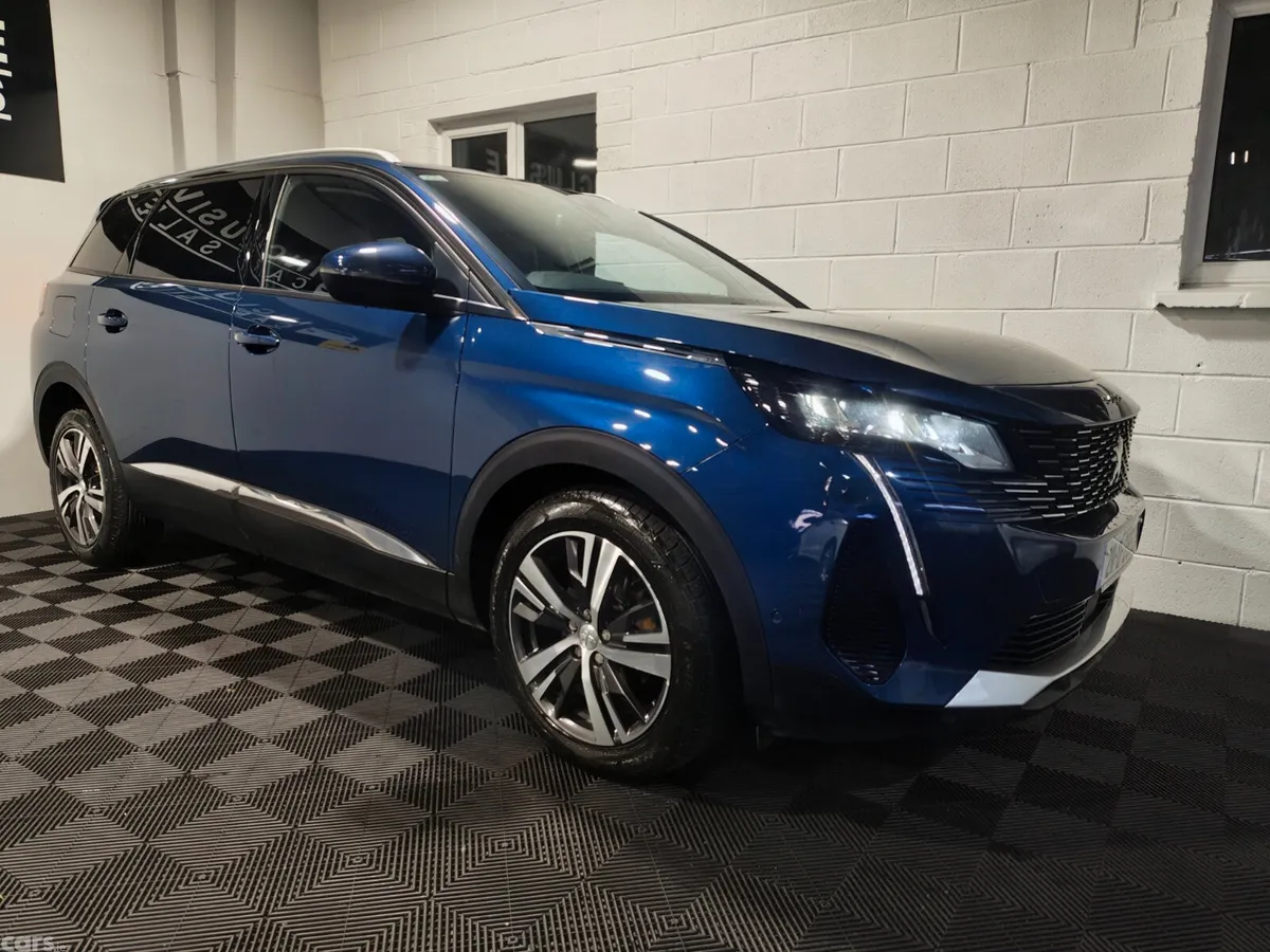 Peugeot 5008 MPV, Diesel, 2021, Blue