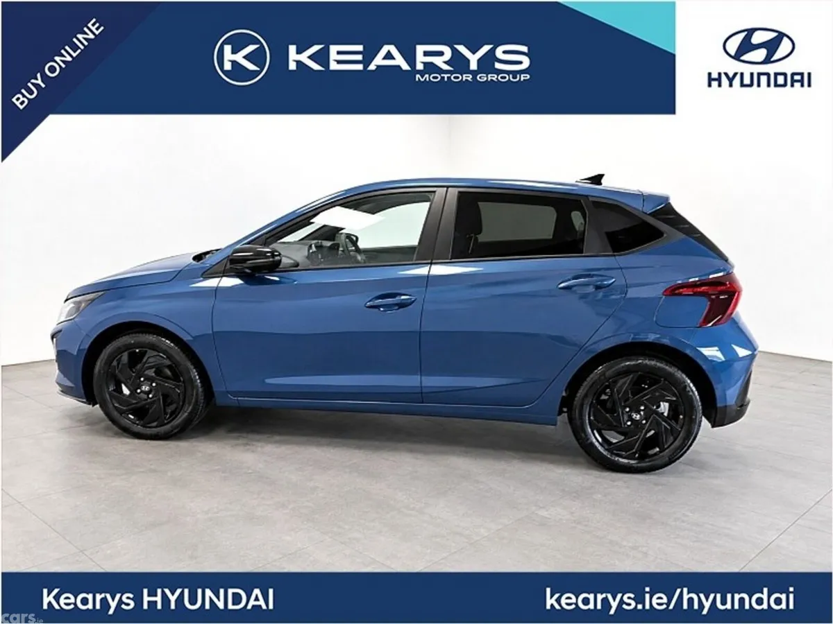 Hyundai i20 Hatchback, Petrol, 2027, Blue