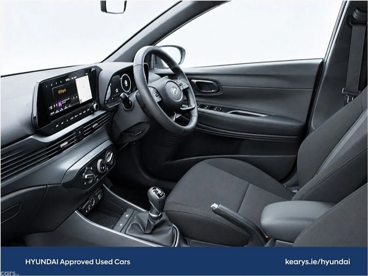 Hyundai i20 Hatchback, Petrol, 2027, Blue