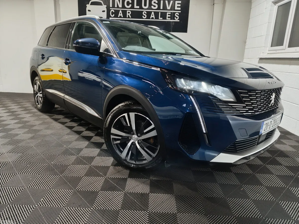 Peugeot 5008 MPV, Diesel, 2021, Blue