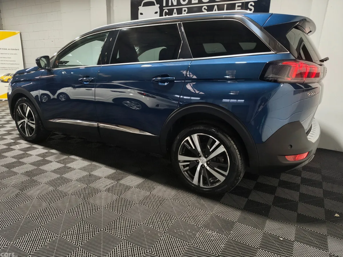 Peugeot 5008 MPV, Diesel, 2021, Blue