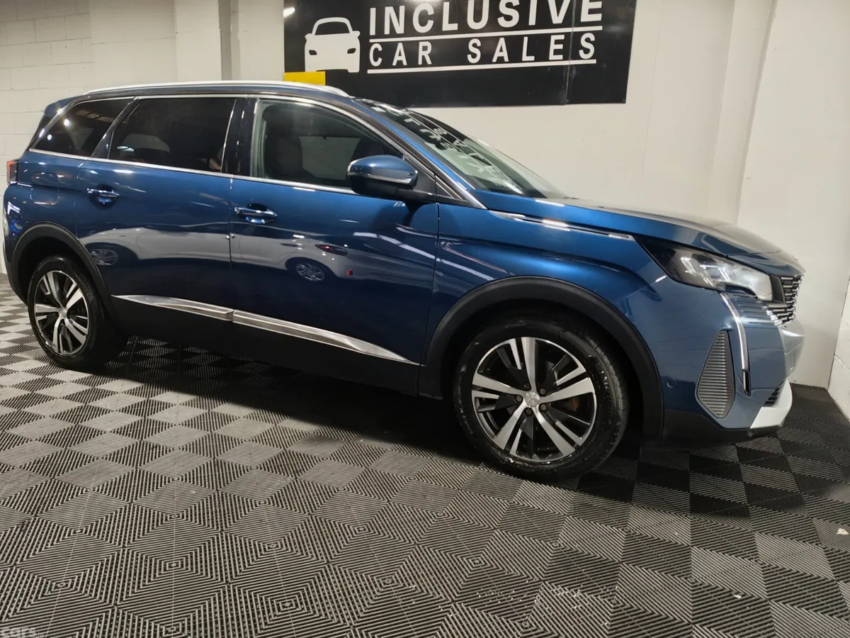 Peugeot 5008 MPV, Diesel, 2021, Blue
