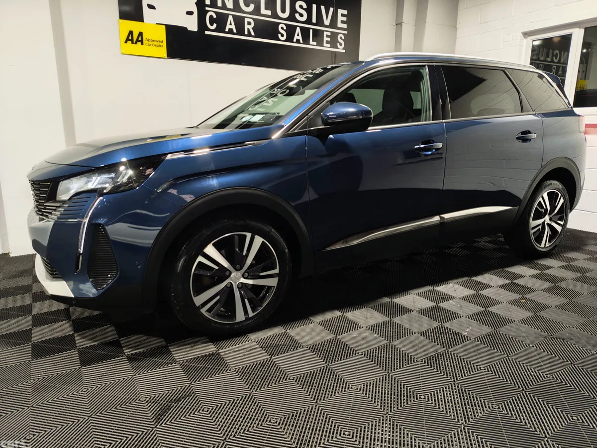Peugeot 5008 MPV, Diesel, 2021, Blue