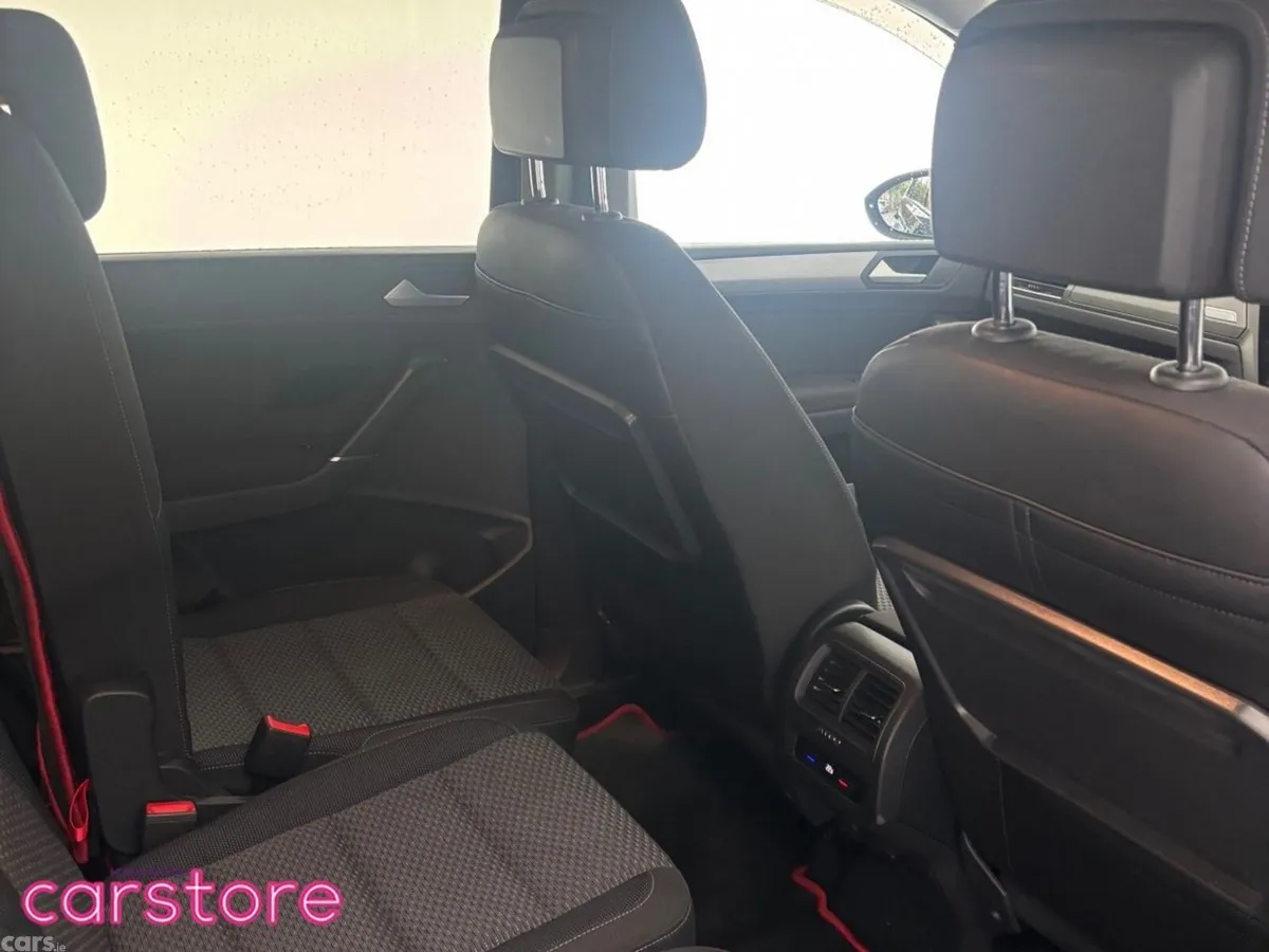 Volkswagen Touran MPV, Petrol, 2018, Blue