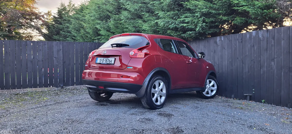 Nissan Juke SUV, Petrol, 2011, Red