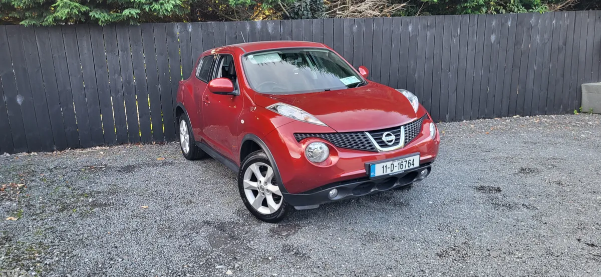 Nissan Juke SUV, Petrol, 2011, Red
