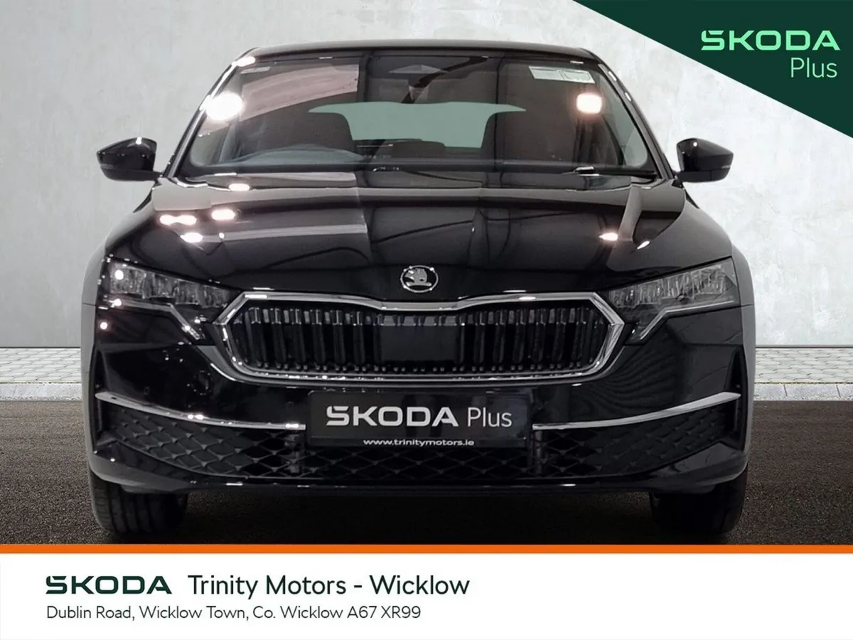 Skoda Octavia Saloon, Petrol, 2026, Black
