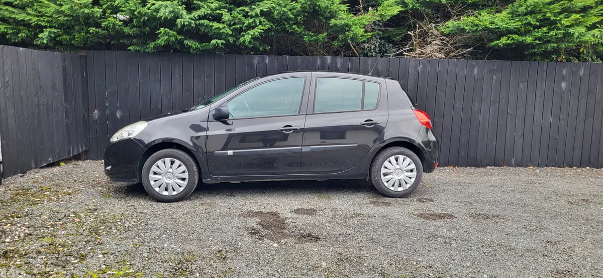 Renault Clio Hatchback, Petrol, 2012, Black