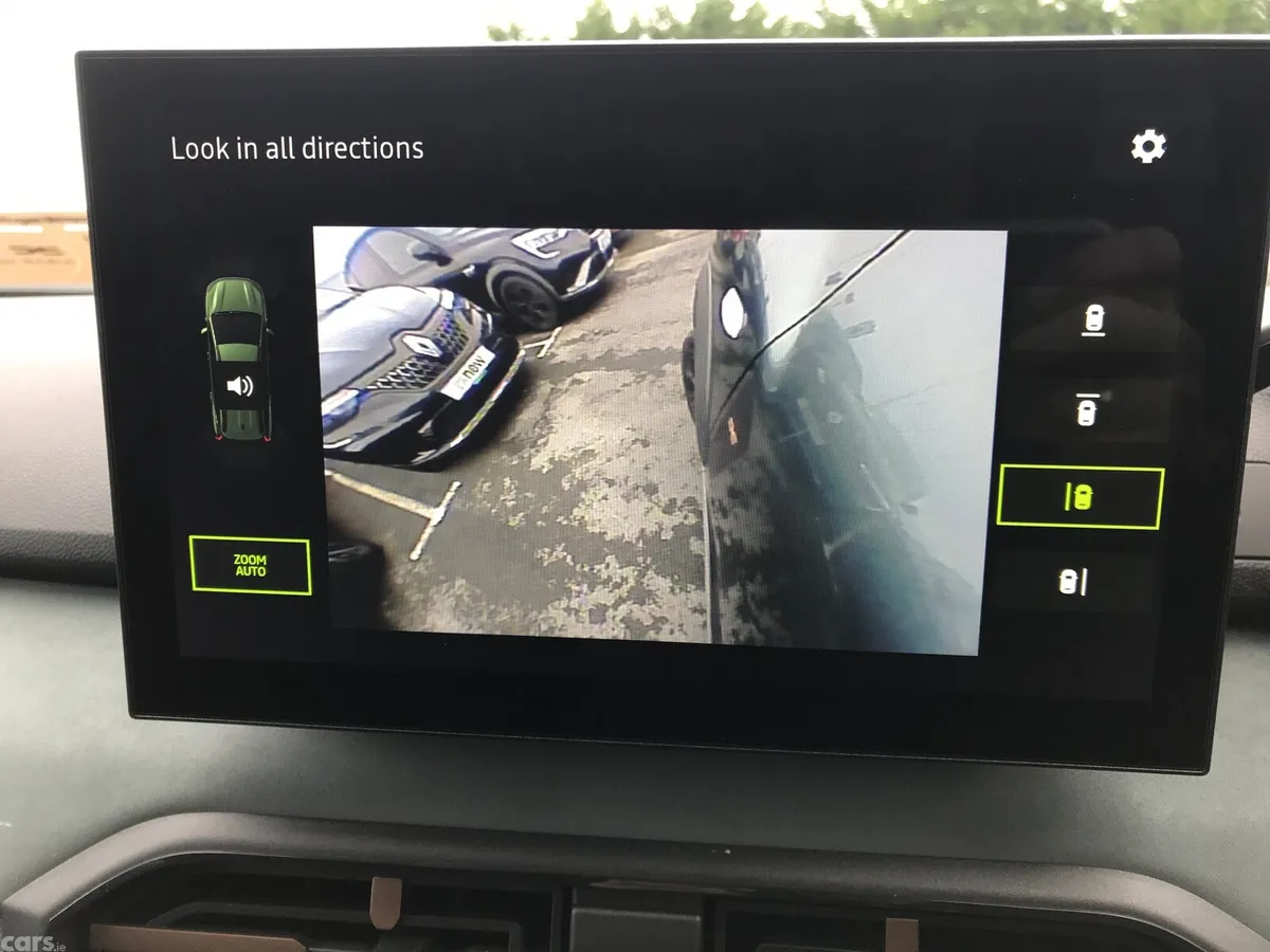 Dacia Jogger MPV, Petrol Hybrid, 2026, Green