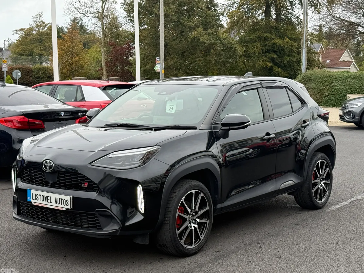 Toyota Yaris Cross SUV, Petrol Hybrid, 2023, Black
