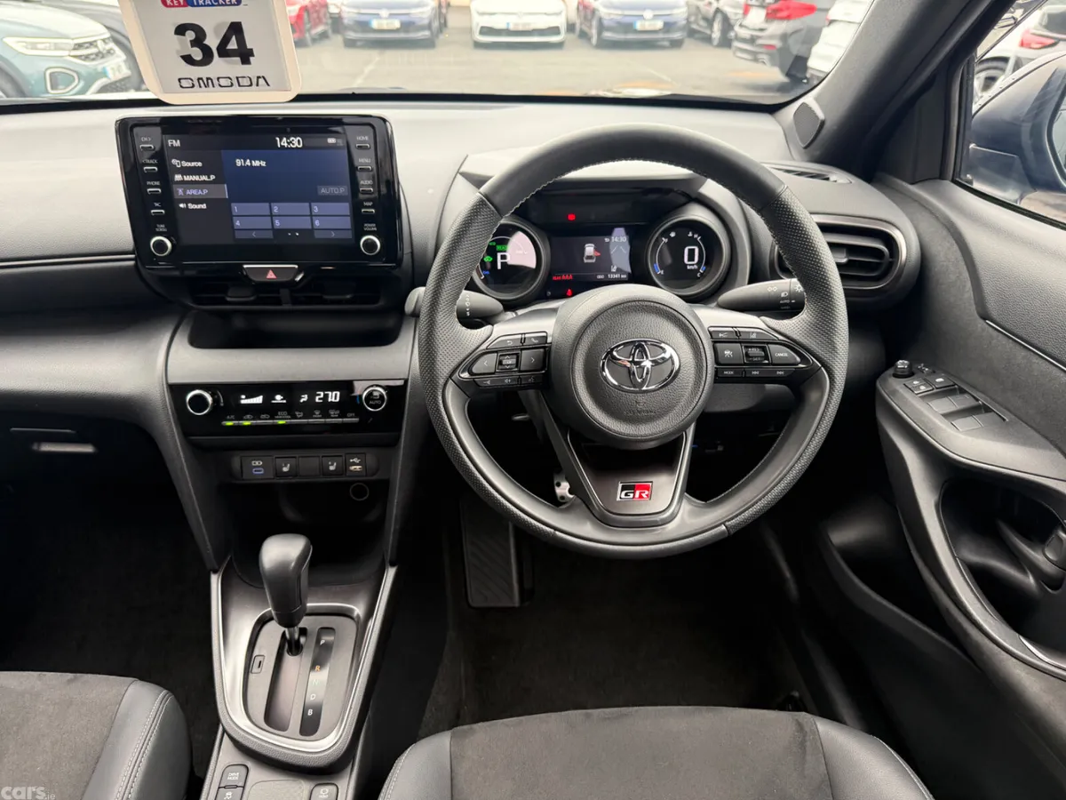 Toyota Yaris Cross SUV, Petrol Hybrid, 2023, Black