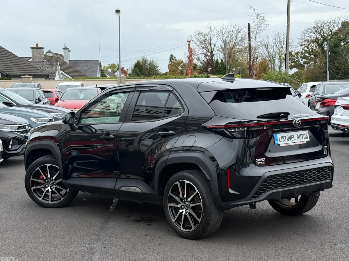 Toyota Yaris Cross SUV, Petrol Hybrid, 2023, Black