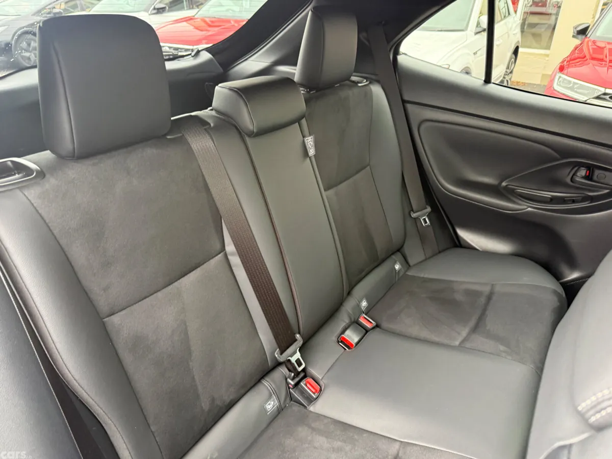 Toyota Yaris Cross SUV, Petrol Hybrid, 2023, Black