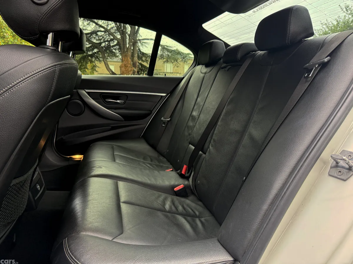 BMW 3-Series Saloon, Petrol Plug-in Hybrid, 2018, White