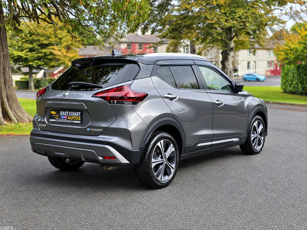 Nissan Juke SUV, Petrol Hybrid, 2021, Grey
