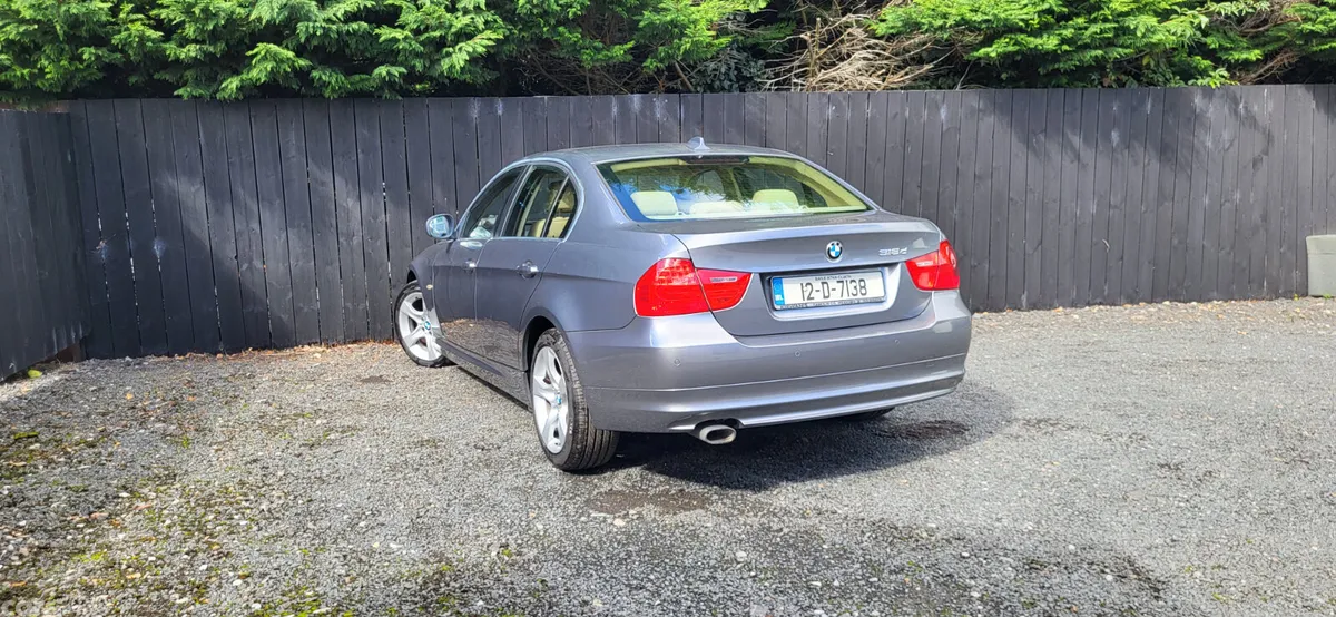 BMW 3-Series Saloon, Diesel, 2012, Grey