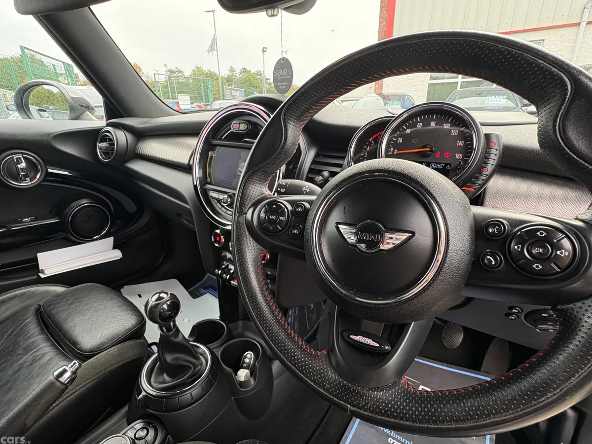 Mini Cooper Hatchback, Diesel, 2015, Silver