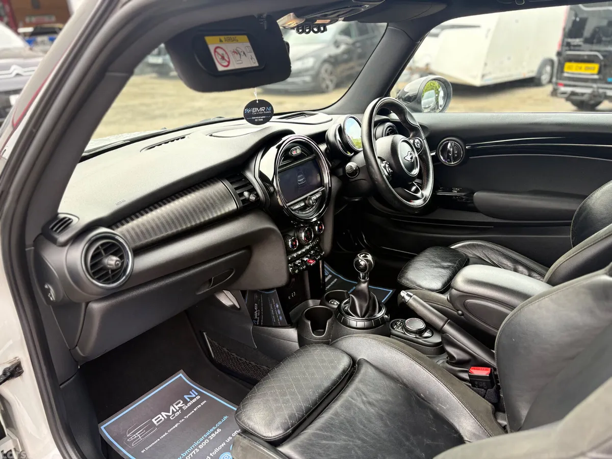Mini Cooper Hatchback, Diesel, 2015, Silver