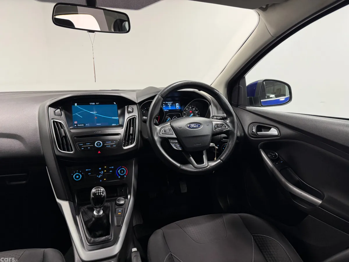 Ford Focus Hatchback, Diesel, 2017, Blue