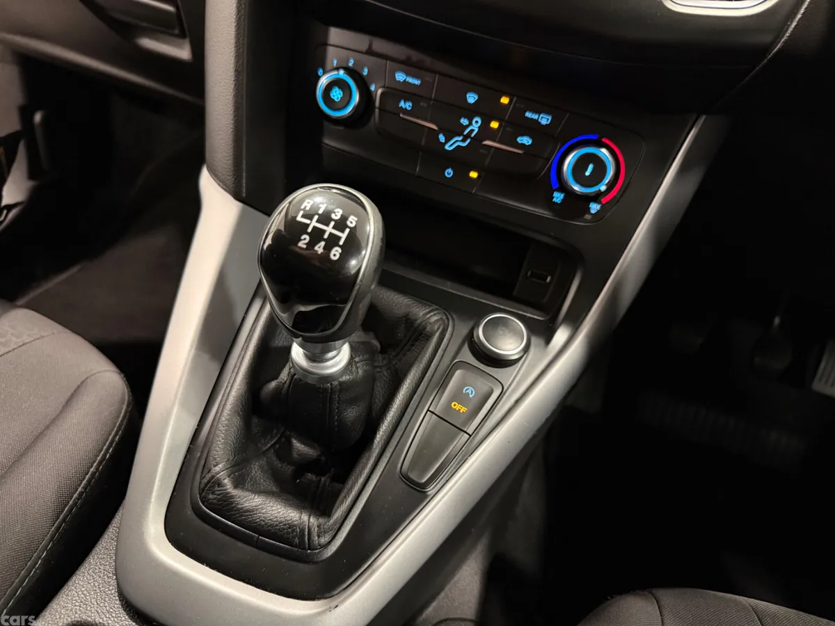Ford Focus Hatchback, Diesel, 2017, Blue