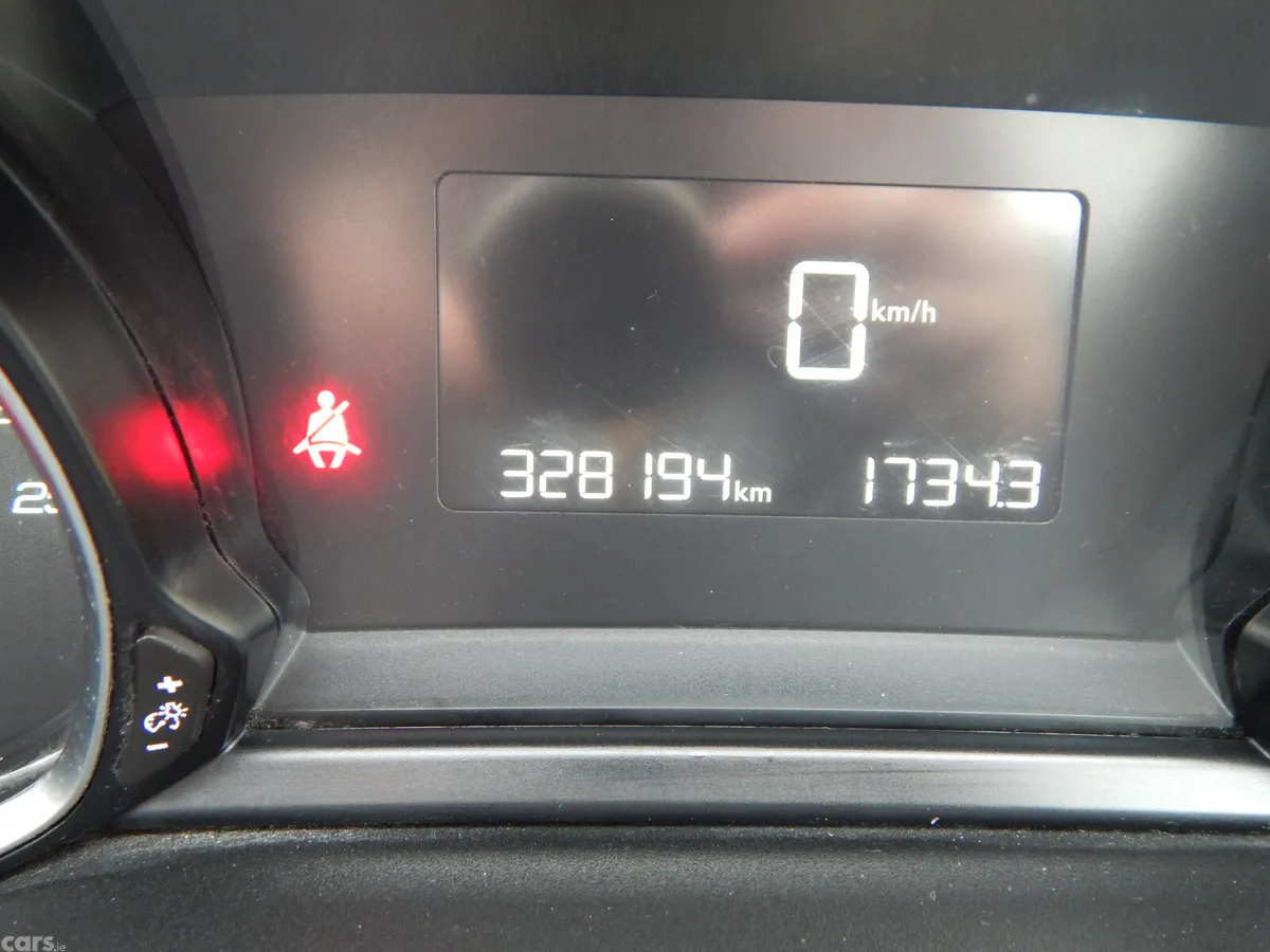 Peugeot 308 Hatchback, Diesel, 2014, Grey
