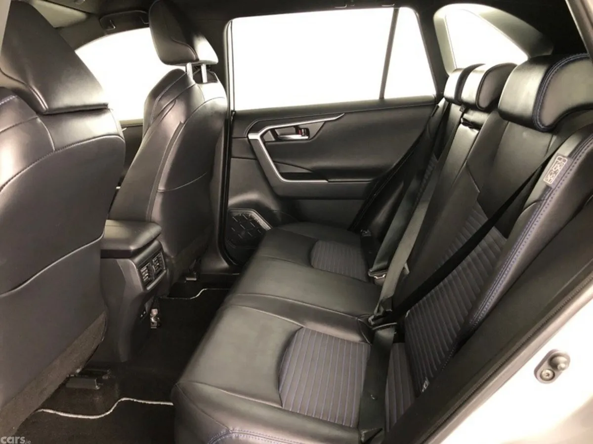 Toyota RAV4 SUV, Petrol Hybrid, 2023, Silver