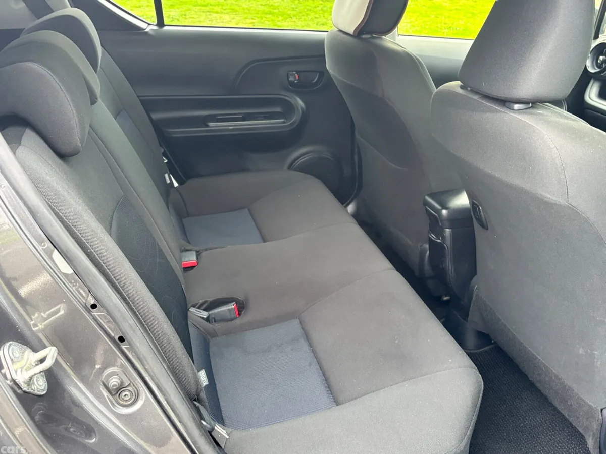 Toyota Aqua Hatchback, Petrol Hybrid, 2018, Grey