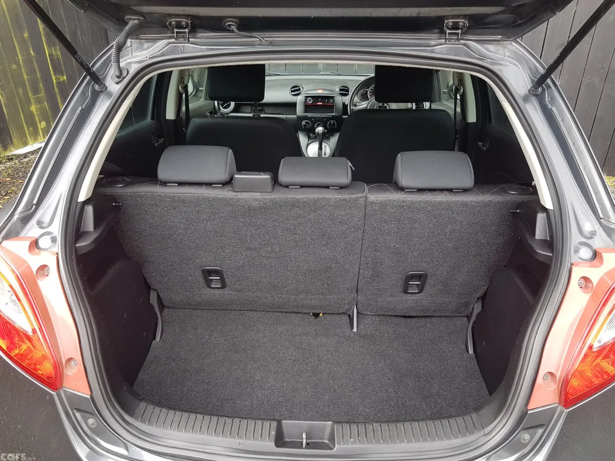Mazda Demio MPV, Petrol, 2014, Grey