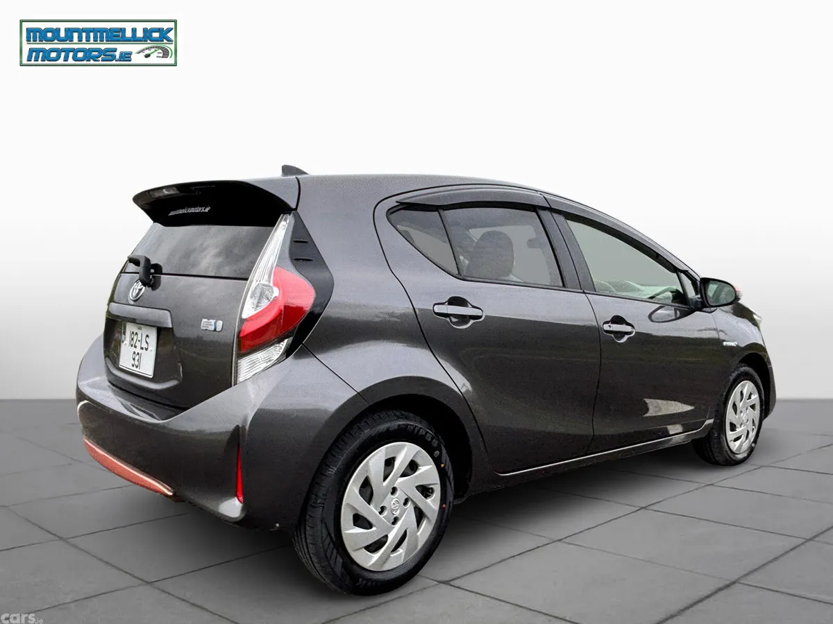 Toyota Aqua Hatchback, Petrol Hybrid, 2018, Grey
