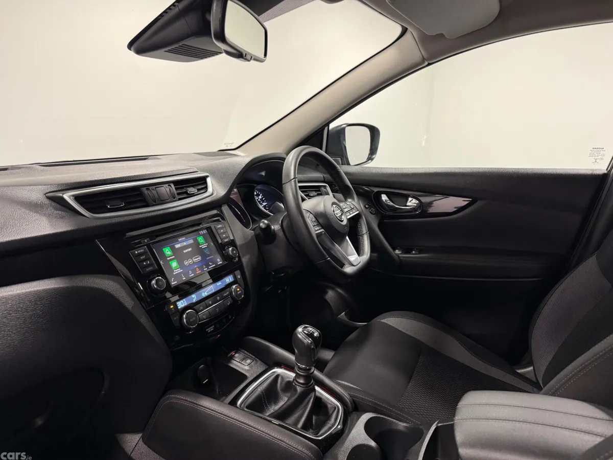 Nissan Qashqai SUV, Diesel, 2019, Black