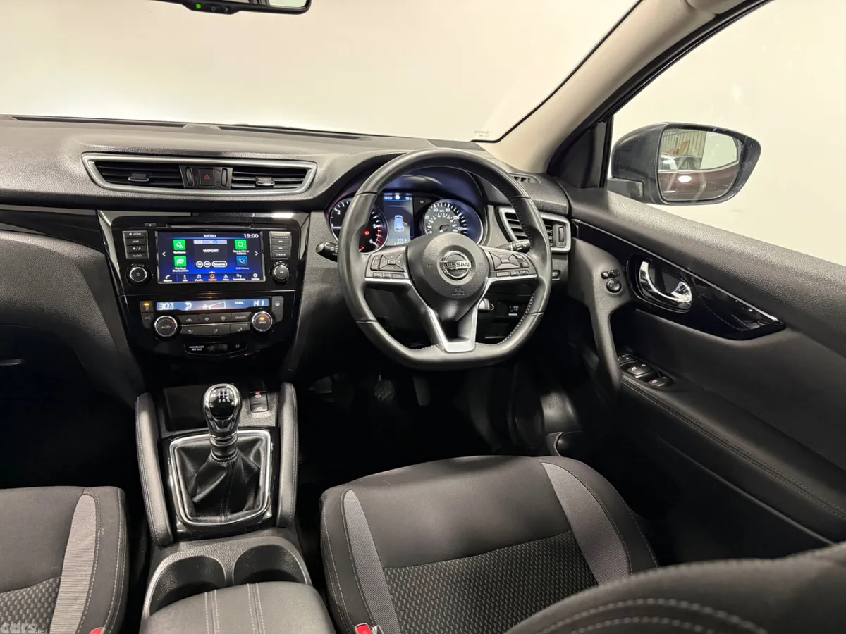 Nissan Qashqai SUV, Diesel, 2019, Black